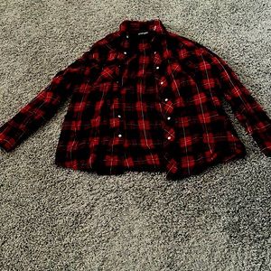 Wrangler flannel size large in Lumberjack colors